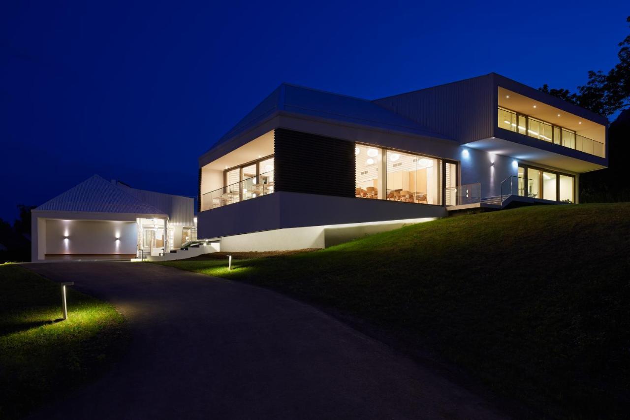 ホテルFarmhouse - Hohe Wand Stollhof エクステリア 写真